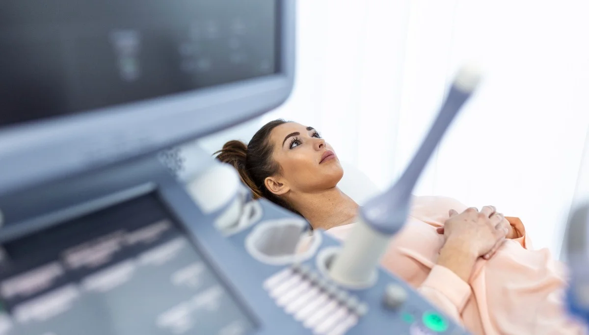 Estudio de ultrasonido mamario para valorar la salud de la mama